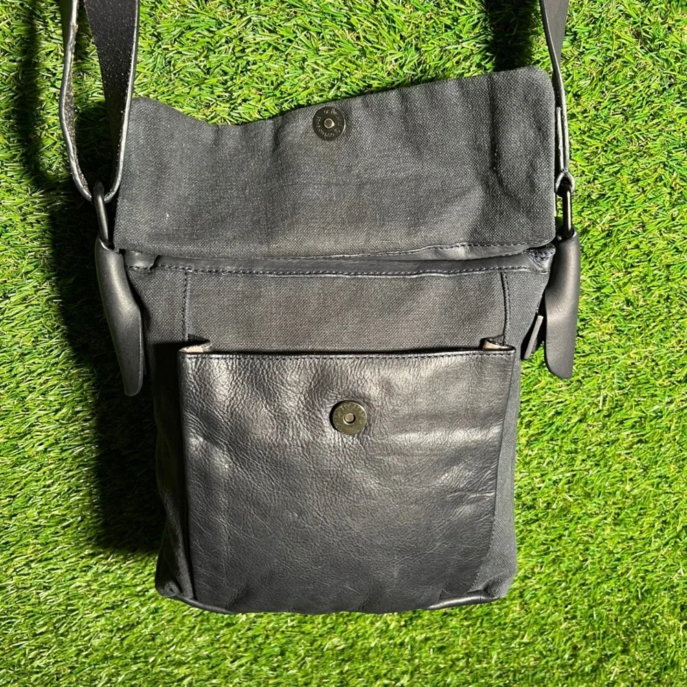Diesel Suave Hard Core Nacho Blue Leather Canvas Crossbody Bag 00XA50PR421 T6065